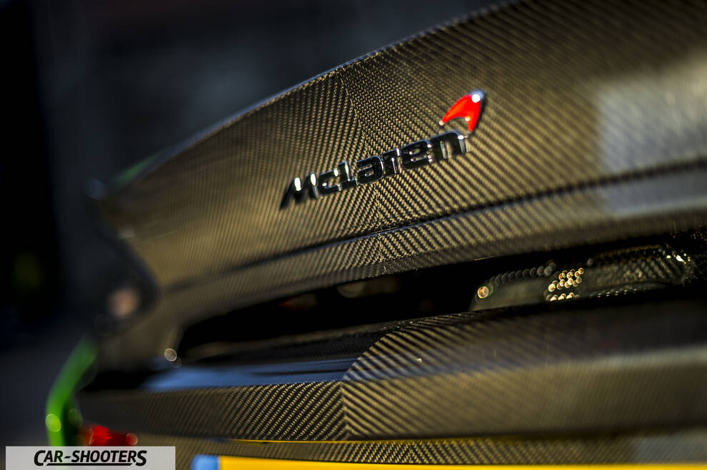 Mclaren 570S – detail, carbon fiber body panel close-up