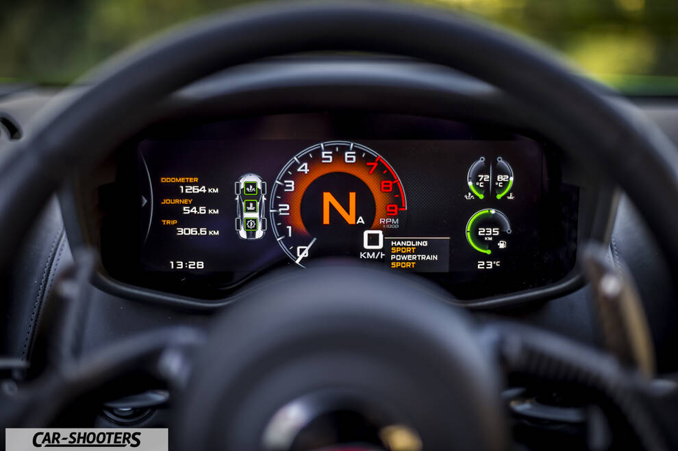 Mclaren 570S – dashboard, digital instrument cluster