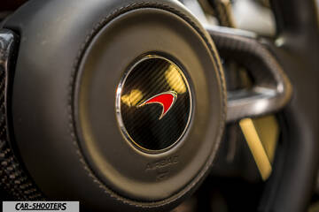 Mclaren 570S – interior, leather steering wheel close-up