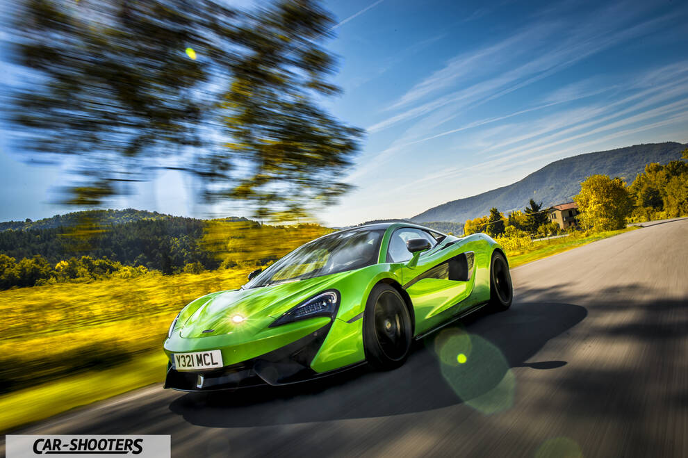 Mclaren 570S – front three-quarter, green on a country road