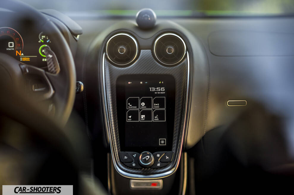 Mclaren 570S – dashboard, digital instrument cluster