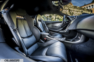 Mclaren 570S – interior, leather front seats