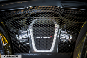 Mclaren 570S – engine bay, carbon fiber engine cover