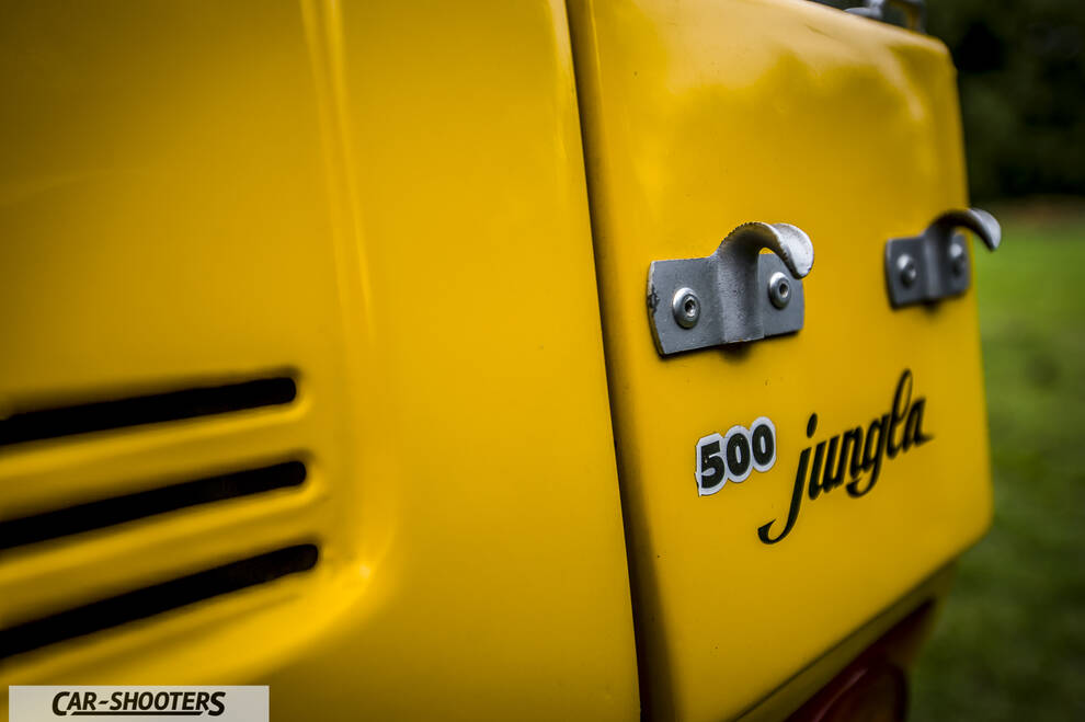 Fiat Jungla Savio – detail, emblem close-up with metal hooks