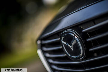 Mazda CX 3 – detail, grille and emblem close-up