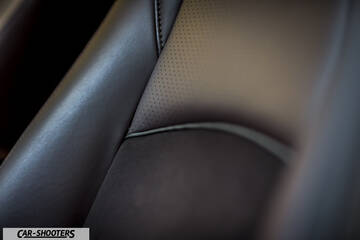 Mazda CX 3 – interior, leather front seats