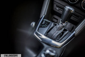 Mazda CX 3 – interior, gear shifter and center console