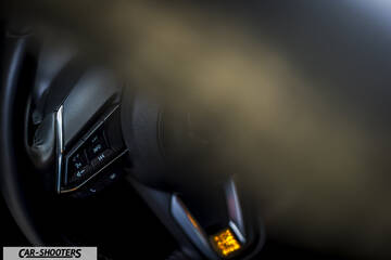 Mazda CX 3 – dashboard, steering wheel close-up