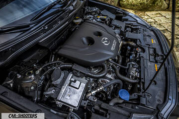 Mazda CX 3 – engine bay, overhead view of engine bay