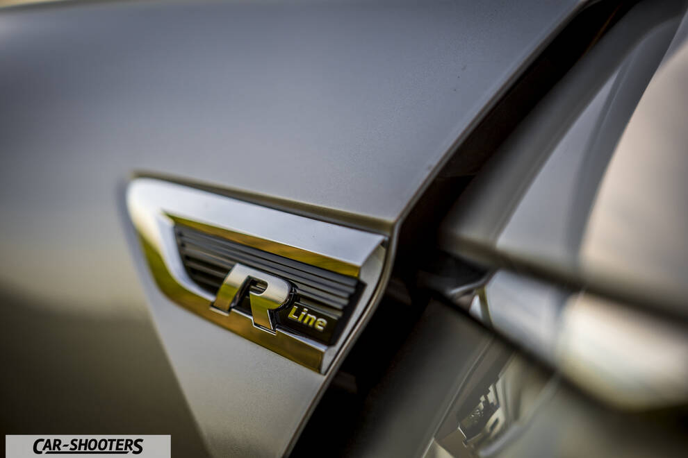 Volkswagen Tiguan – detail, emblem close-up