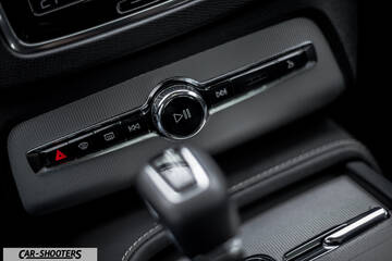 Volvo XC90 – detail, center console media controls close-up