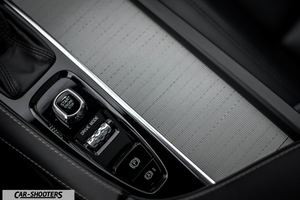 Volvo XC90 – detail, center console start button and trim