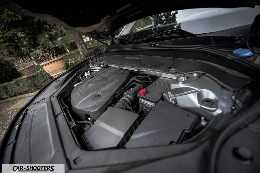 Volvo XC90 – engine bay, open hood view