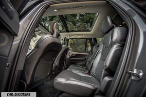Volvo XC90 – interior, leather seats and panoramic sunroof