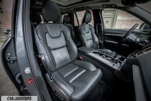 Volvo XC90 – interior, leather front seats