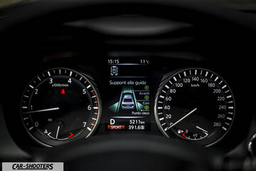 Infiniti Q50 – dashboard, digital instrument cluster