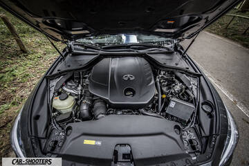 Infiniti Q50 – engine bay, open hood over engine