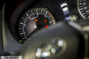 Infiniti Q50 – dashboard, digital instrument cluster