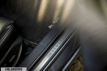 Infiniti Q50 – interior, door sill plate closeup