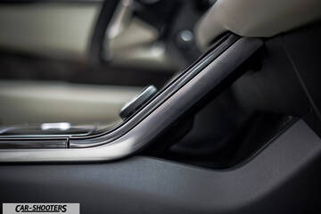 detail, center console trim close-up