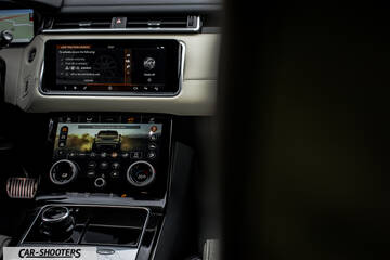 dashboard, dual center touchscreens