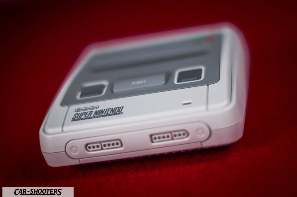 Mini – detail, super nintendo console close-up
