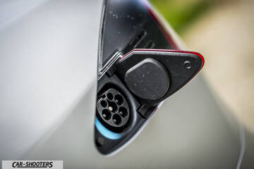 Tesla Model S – detail, charging port close-up