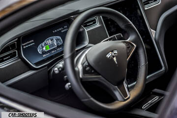 Tesla Model S – dashboard, digital instrument cluster
