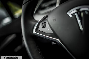 Tesla Model S – interior, steering wheel close-up