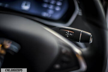Tesla Model S – detail, gear selector stalk close-up