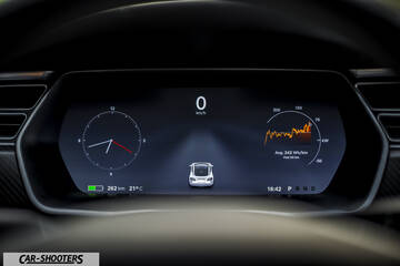 Tesla Model S – dashboard, digital instrument cluster
