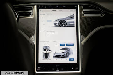Tesla Model S Touchscreen Funzionamento – dashboard, large touchscreen infotainment system