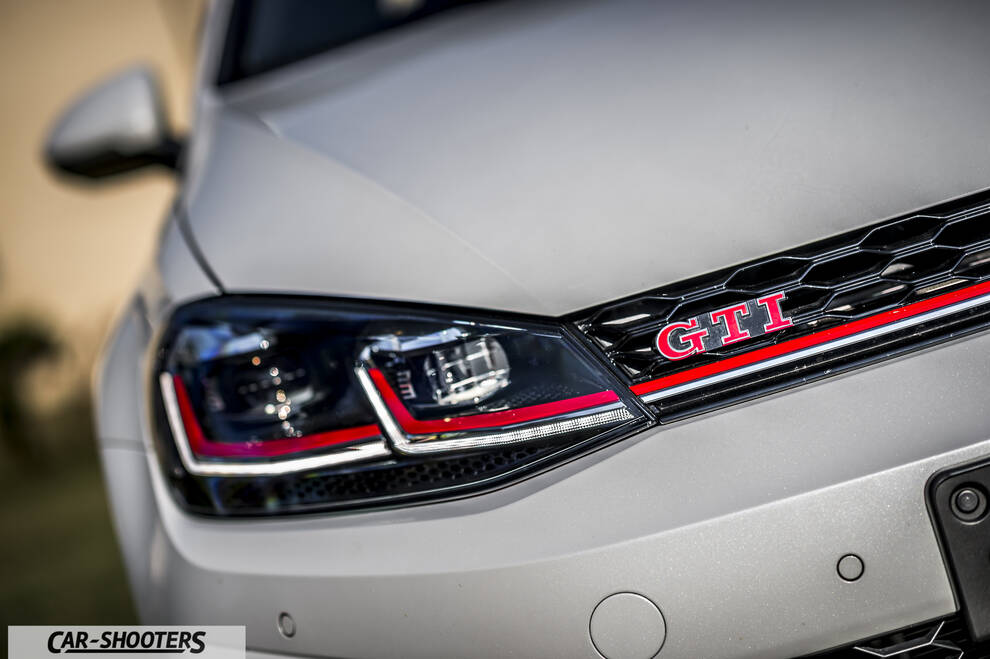 Volkswagen Golf GTI – detail, front grille and headlight close-up