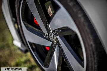 Volkswagen Golf GTI – detail, alloy wheel close-up