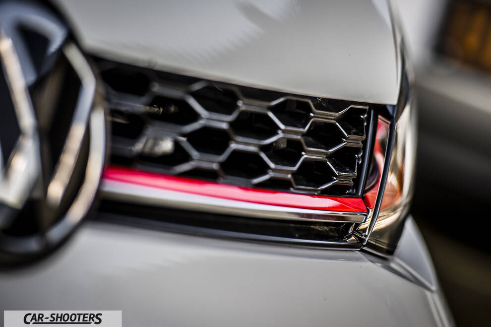Volkswagen Golf GTI – detail, front grille close-up