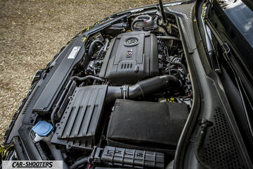 Volkswagen Golf GTI – engine bay, tsi engine cover