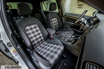 Volkswagen Golf GTI – interior, plaid cloth front seats