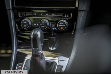 Volkswagen Golf GTI – dashboard, climate control and gear shifter