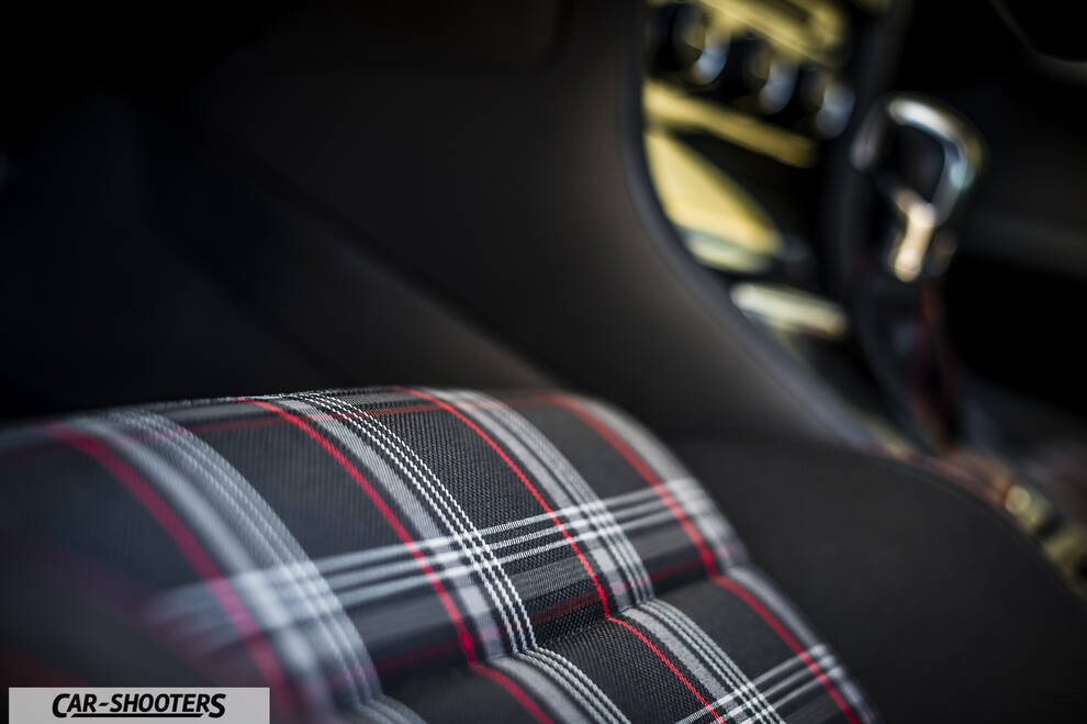Volkswagen Golf GTI – interior, plaid fabric front seat