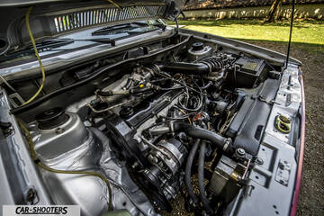 engine bay, clean engine compartment