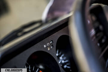 dashboard, analog instrument cluster