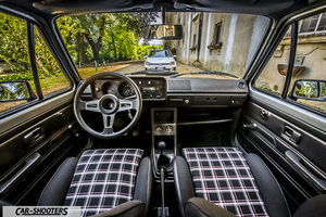 interior, plaid front seats