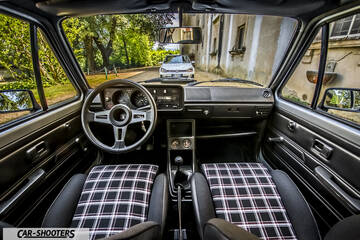 interior, plaid front seats