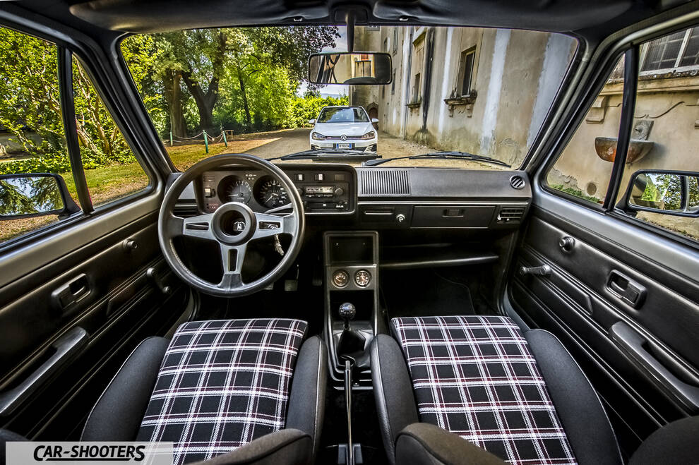 interior, plaid front seats