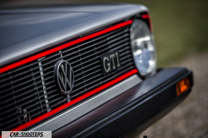 detail, front grille close-up