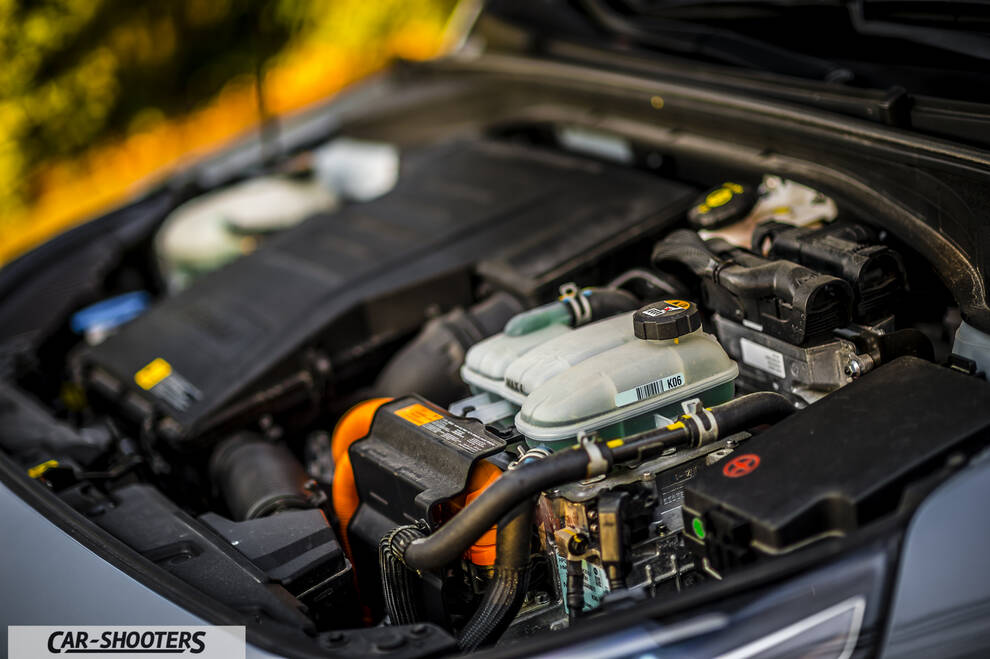Hyundai Ioniq – engine bay, modern car engine bay