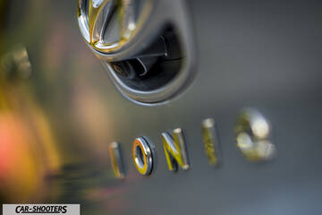 Hyundai Ioniq – detail, emblem and lettering close-up