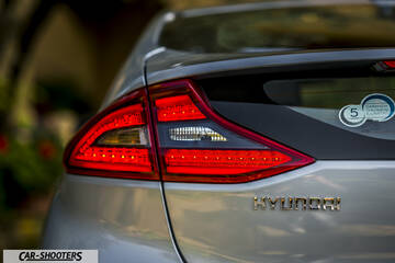 Hyundai Ioniq – rear view, silver closeup of tail light