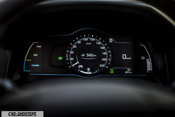 Hyundai Ioniq – dashboard, digital instrument cluster