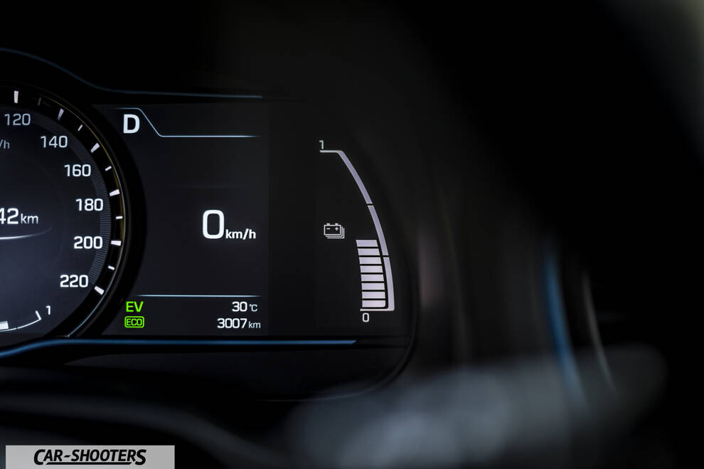 Hyundai Ioniq – dashboard, digital instrument cluster